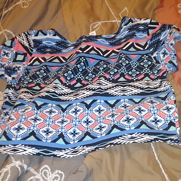 Top - Picture 2 of 2